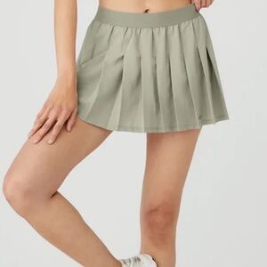 ALO Yoga Varsity Tennis Skirt • Limestone Green • Sz M